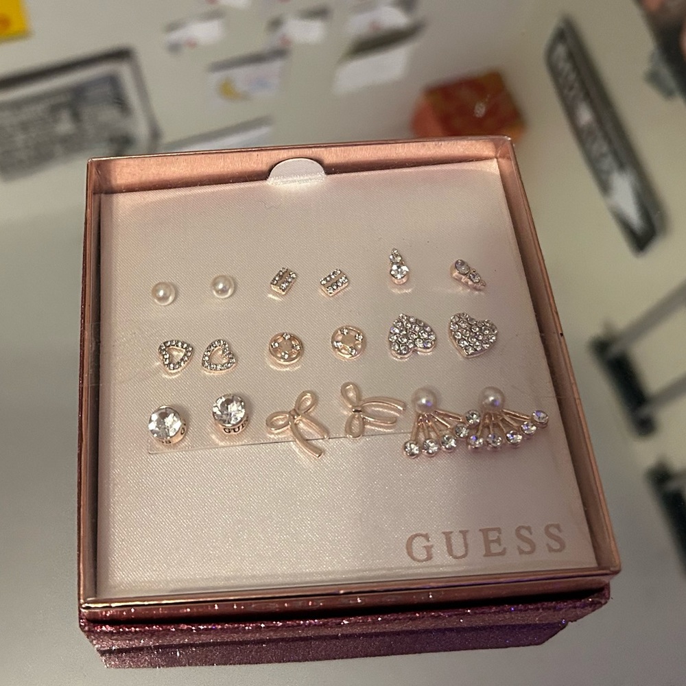 Guess Earring Set
